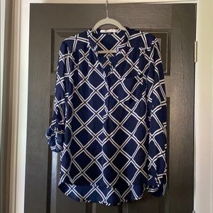 Women’s flowey blouse